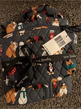Vera Bradley Quilted Medium overnight bag w/ make up bag Gray Holiday Dog Print